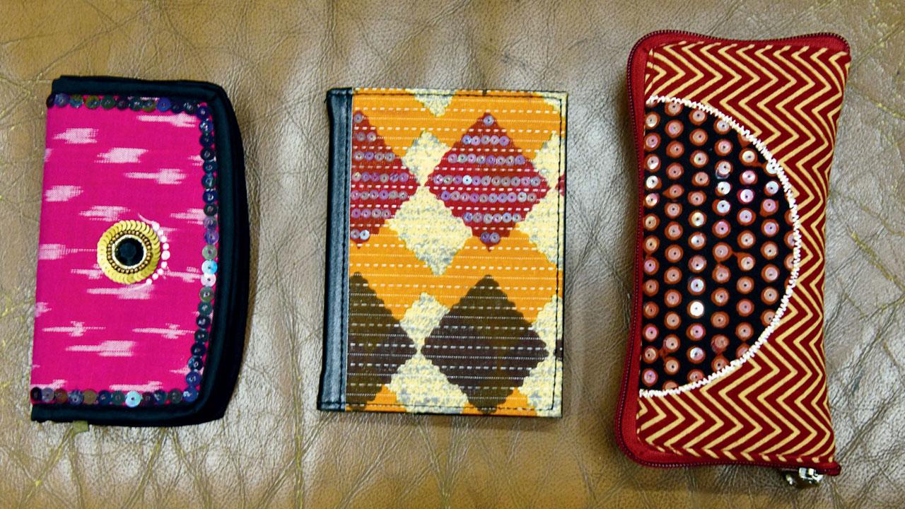 The students at Advitya paint with sponge and use different stencils on the bags made by 27 women in slums who are the sole breadwinners for the family. Pics/Nimesh Dave