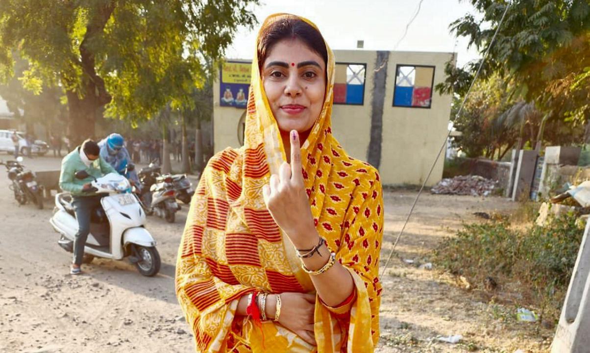 1204px x 720px - Gujarat election results 2022: Cricketer Ravindra Jadeja's wife Rivaba  takes big lead in Jamnagar North