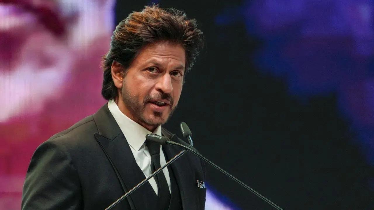 Madhya Pradesh: Right-wing groups protest at shooting venue of actor Shah Rukh Khan's 'Dunki' in Jabalpur