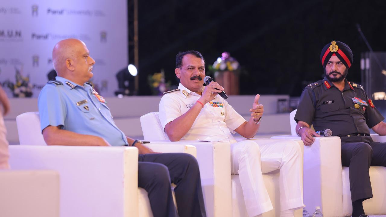 At Parul University’s I.I.M.U.N Vadodara Conclave, eminent leaders from Indian Armed Forces inspire over 15000 students