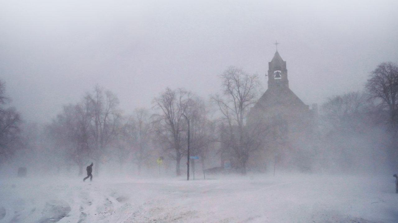 Much of USA freezes in monster storm