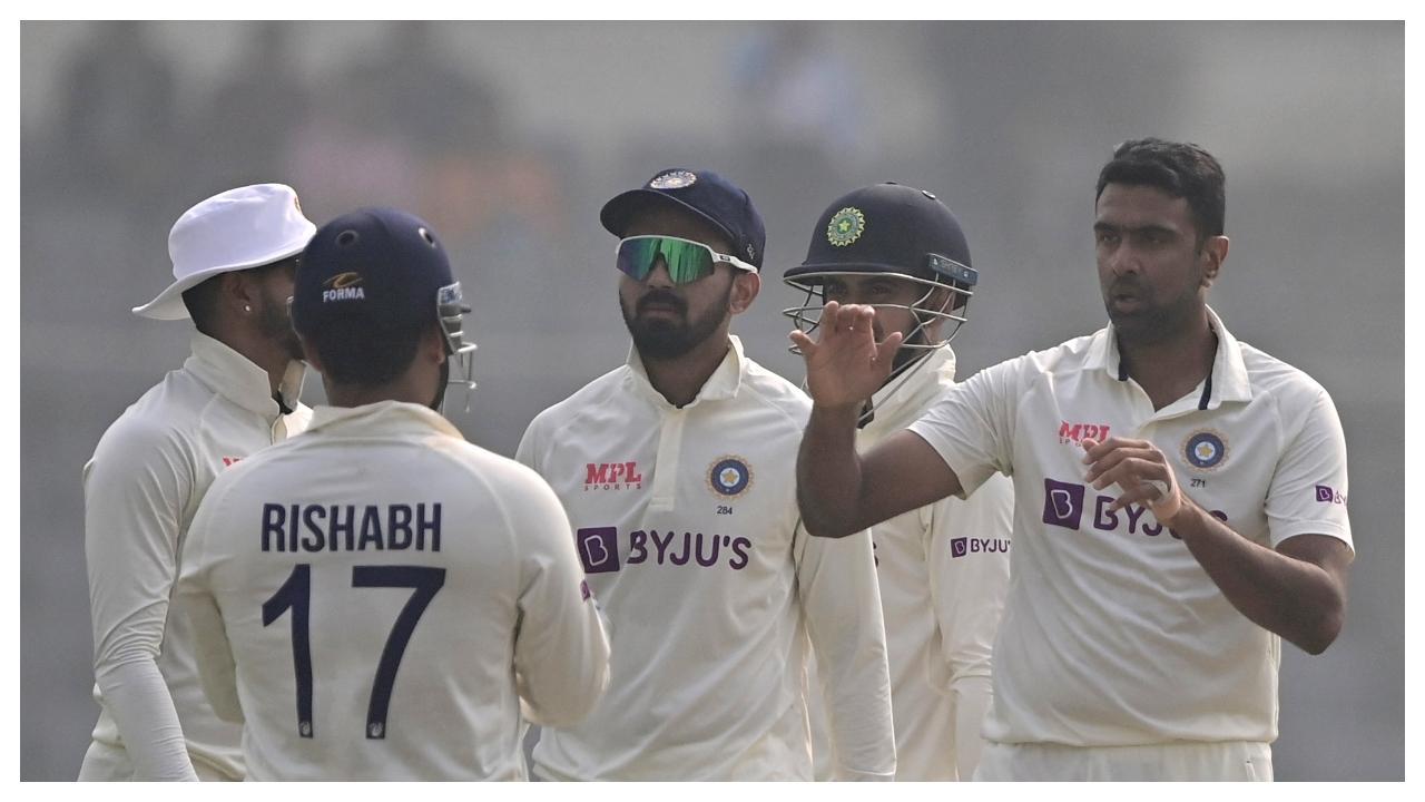 Jaydev Unadkat, Ravichandran Ashwin get wickets in opening session but Bangladesh reach 82/2 at lunch