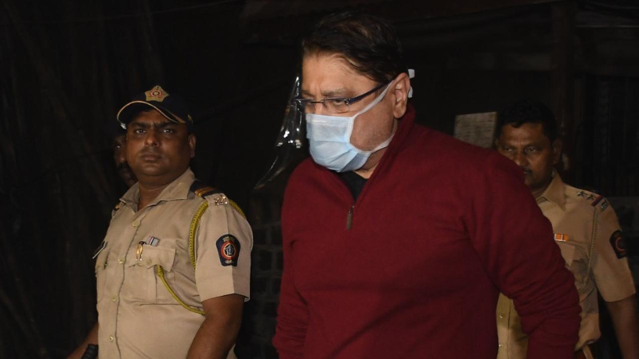 The probe agency told the court it wanted to confront Dhoot with the Kochhars. Pics/Ashish Raje