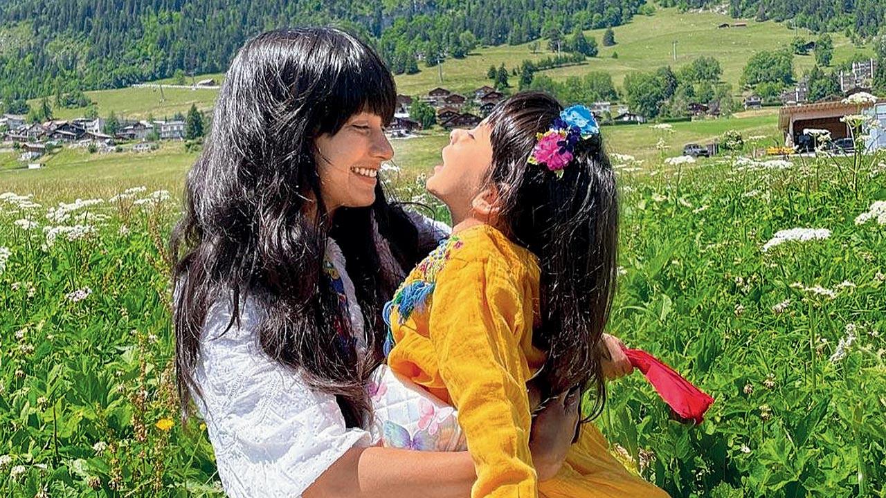Shilarna Vaze with her five-year-old daughter. Pic Courtesy/Instagram