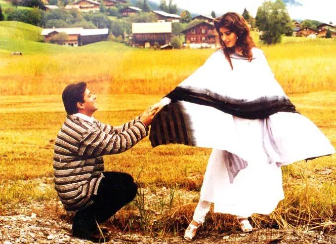In picture: Salman romancing Twinkle Khanna in 'Jab Pyaar Kisise Hota Hai' (1998).
The story goes that the lead pair was not on talking terms during the making of the movie. Yet, their on-screen chemistry was enchanting and the film went on to become a box office hit.