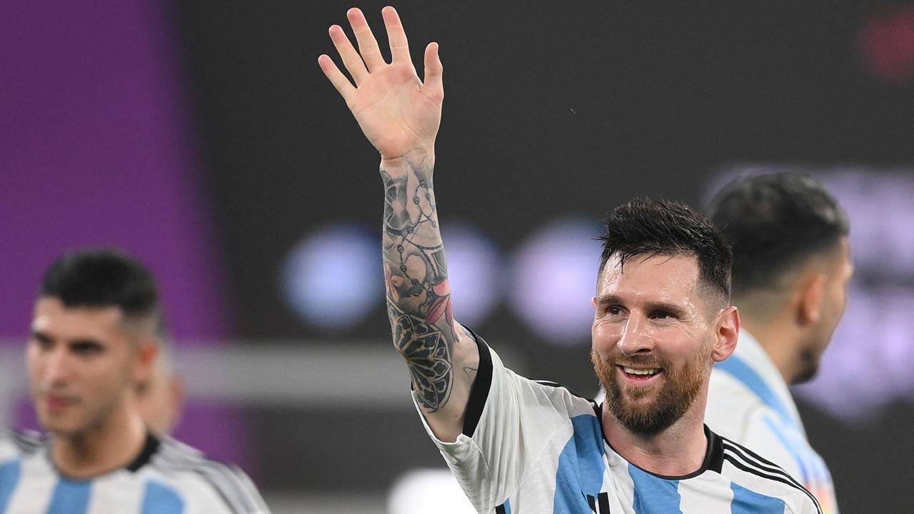 Messi, Alvarez score as Argentina down Australia to reach quarters