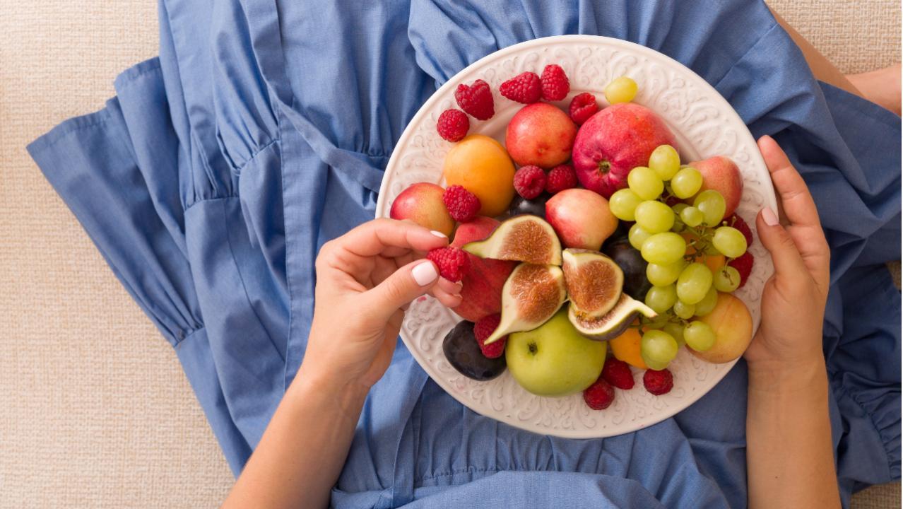 Love fruits? Avoid making these four mistakes while eating them