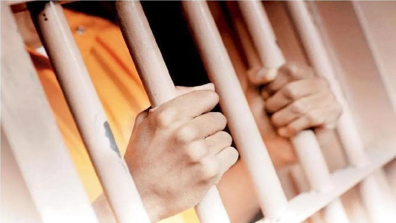 Uttar Pradesh: Couple consumes 'poisonous substance' in prison; woman dies, husband critical