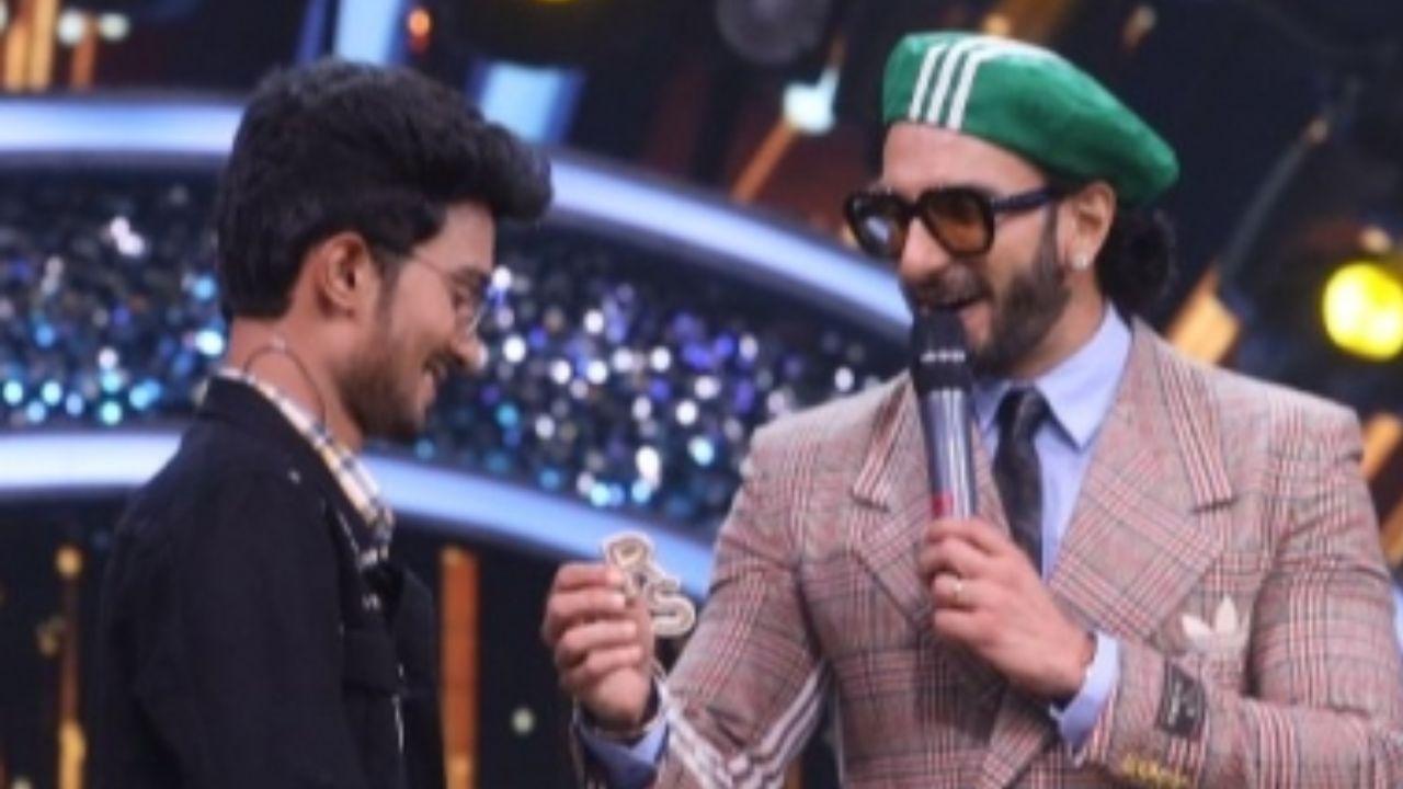 Ranveer Singh surprises 'Indian Idol 13' contestant with a special gift