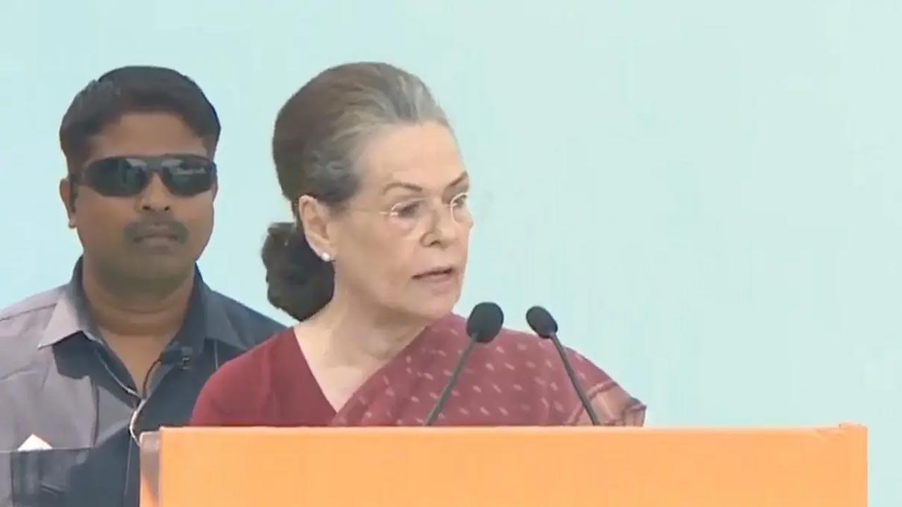 Sonia Gandhi arrives in Jaipur as Bharat Jodo Yatra passes through Rajasthan