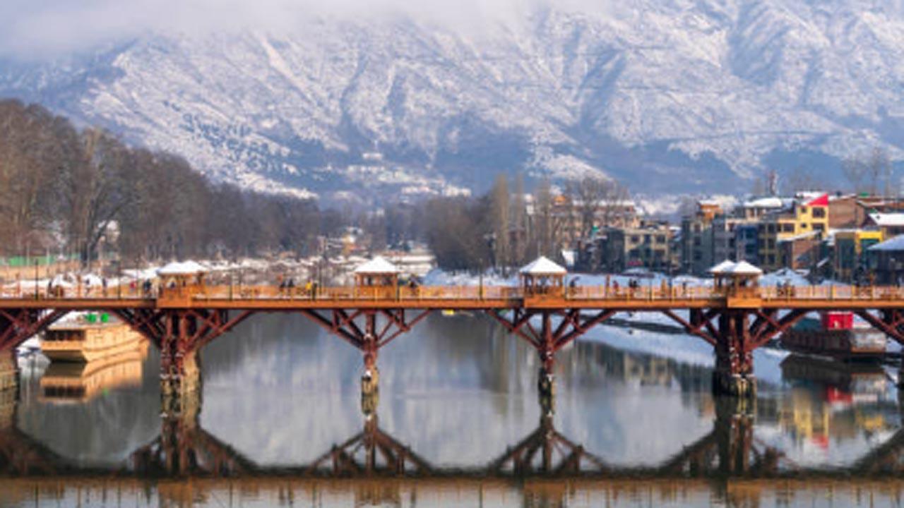 Best places to visit around Srinagar