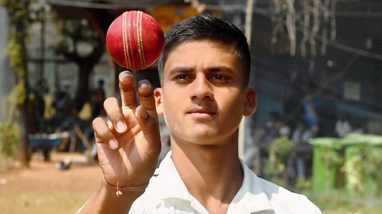 SVIS pacer Ayush shines with fifer