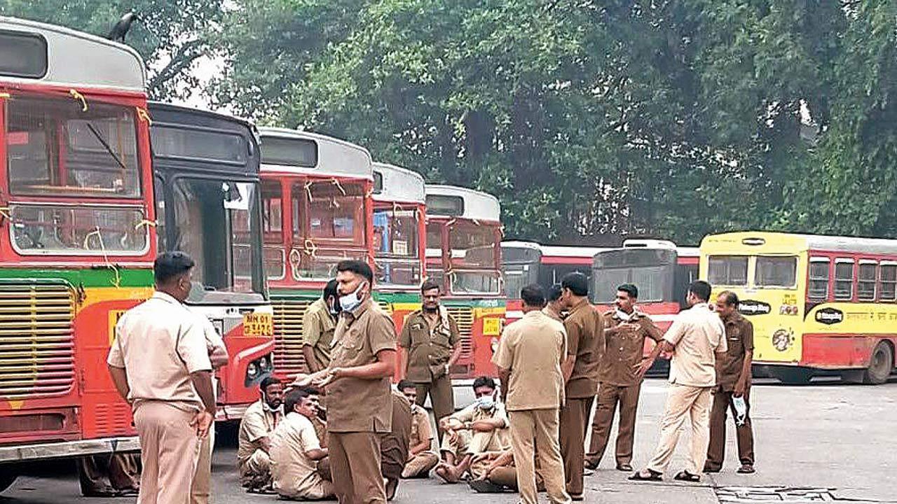Mumbai: BEST move to let private parties use depot gets flak