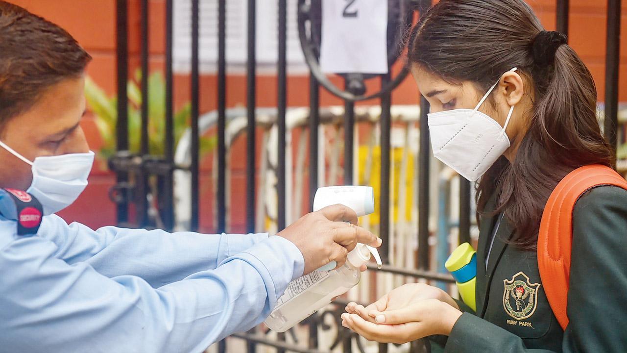 Active Covid-19 cases in India falls below 20,000 after 51 days