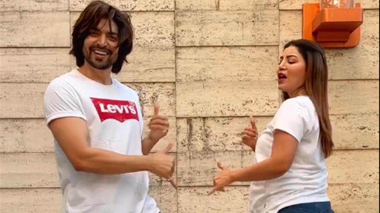 Debina Bonnerjee, Gurmeet Choudhary celebrate wedding anniversary by grooving to 'Kacha Badam' dance trend