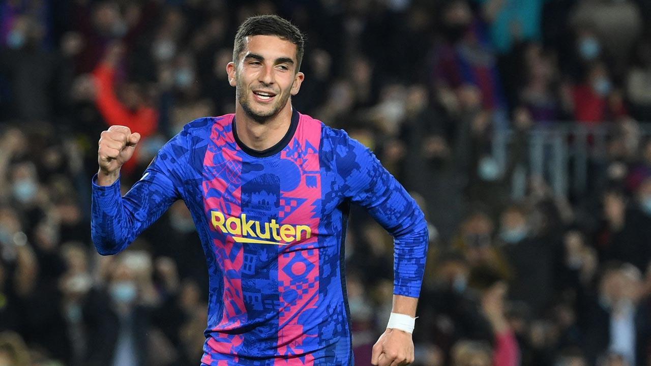 Napoli hold Barca  1-1