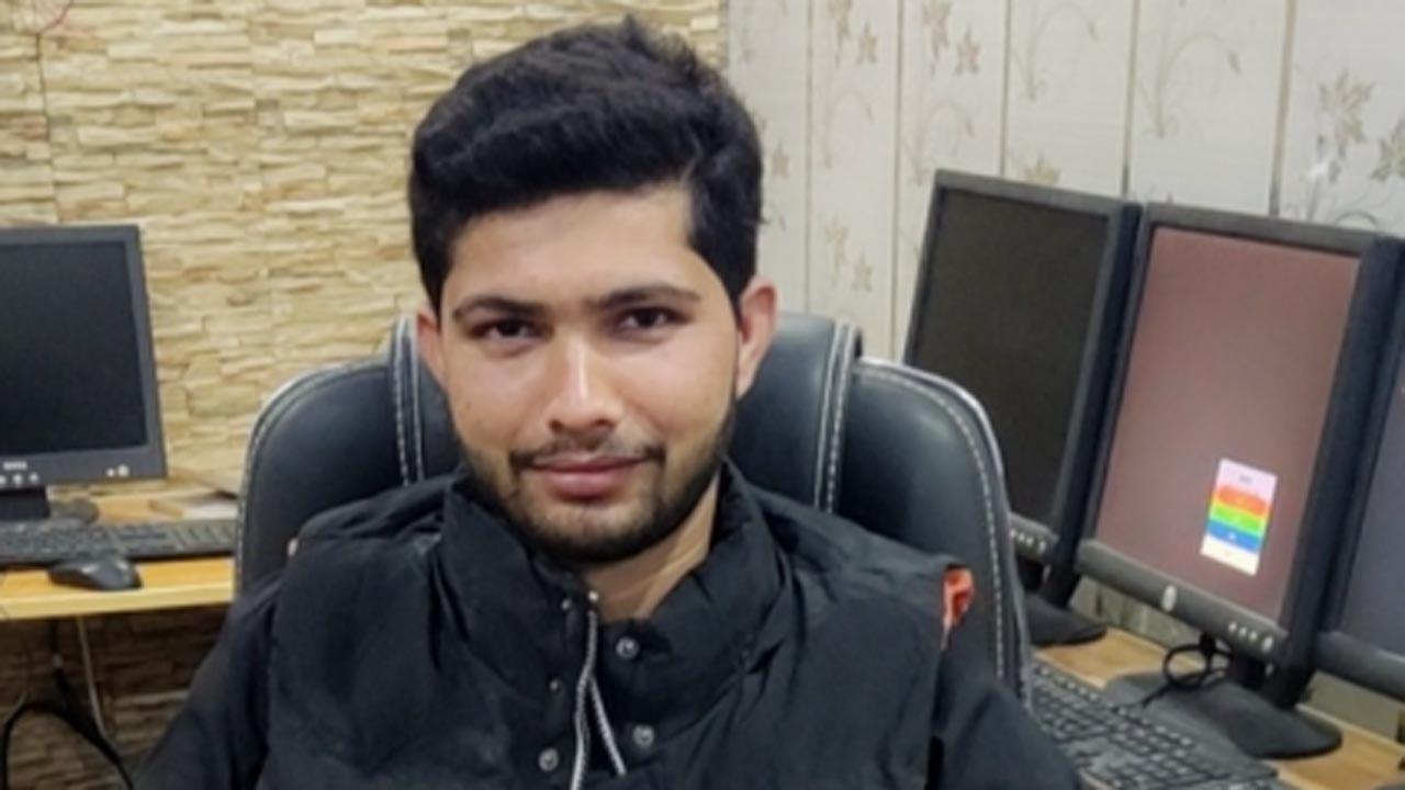 Javeed Iqbal with years of experience in social media management and branding