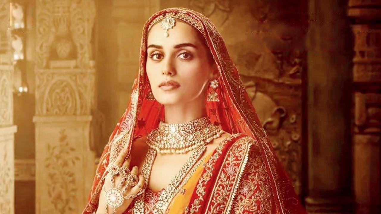 Manushi Chhillar