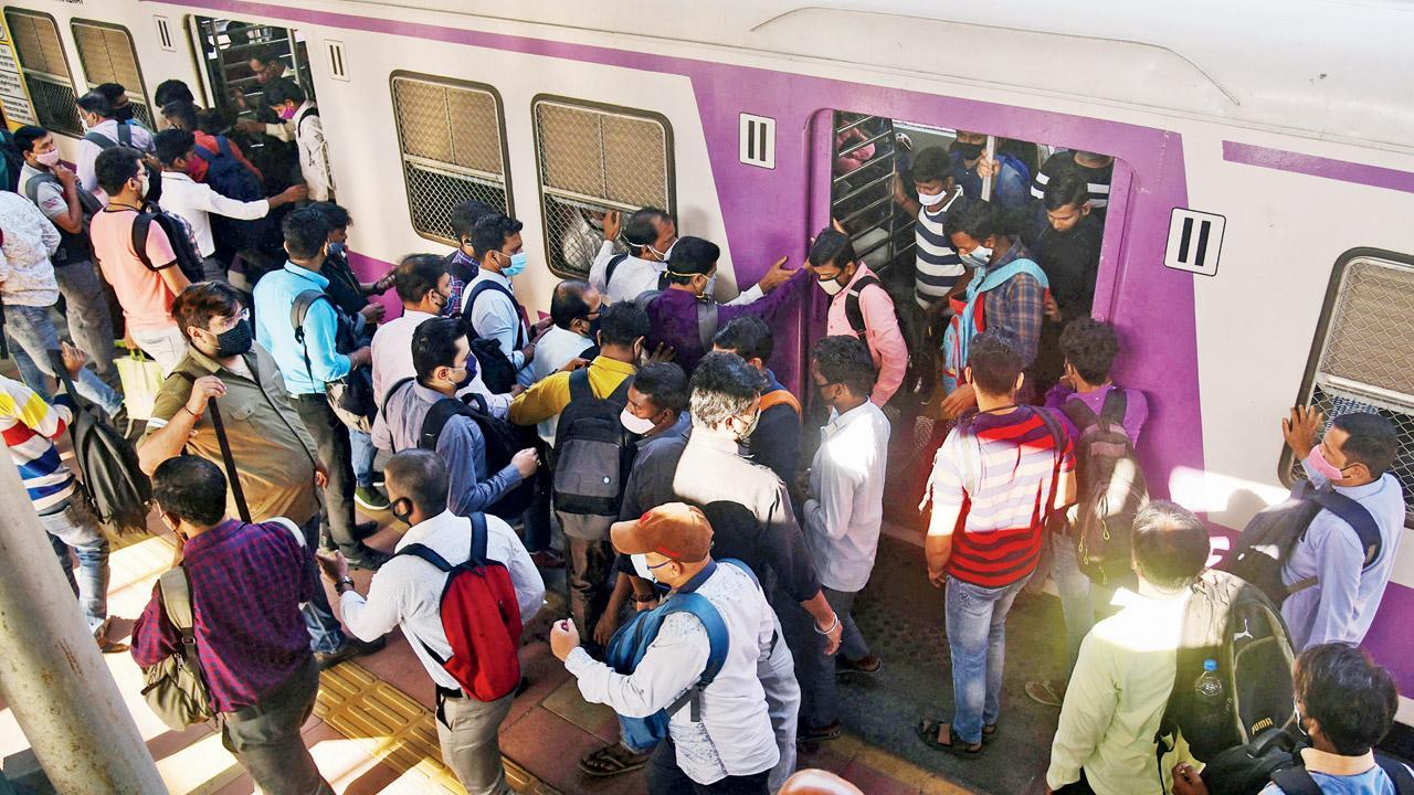 Prove that ban on locals for unvaxxed is in public interest: Bombay HC to Maharashtra govt