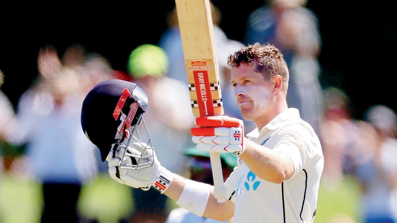 SA in trouble as NZ’s Nicholls slams ton
