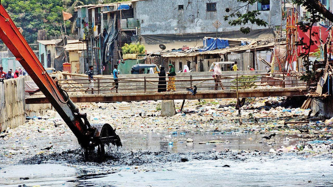E-tenders worth Rs 300 crore for nullah works: BMC departments splurge before the election surge