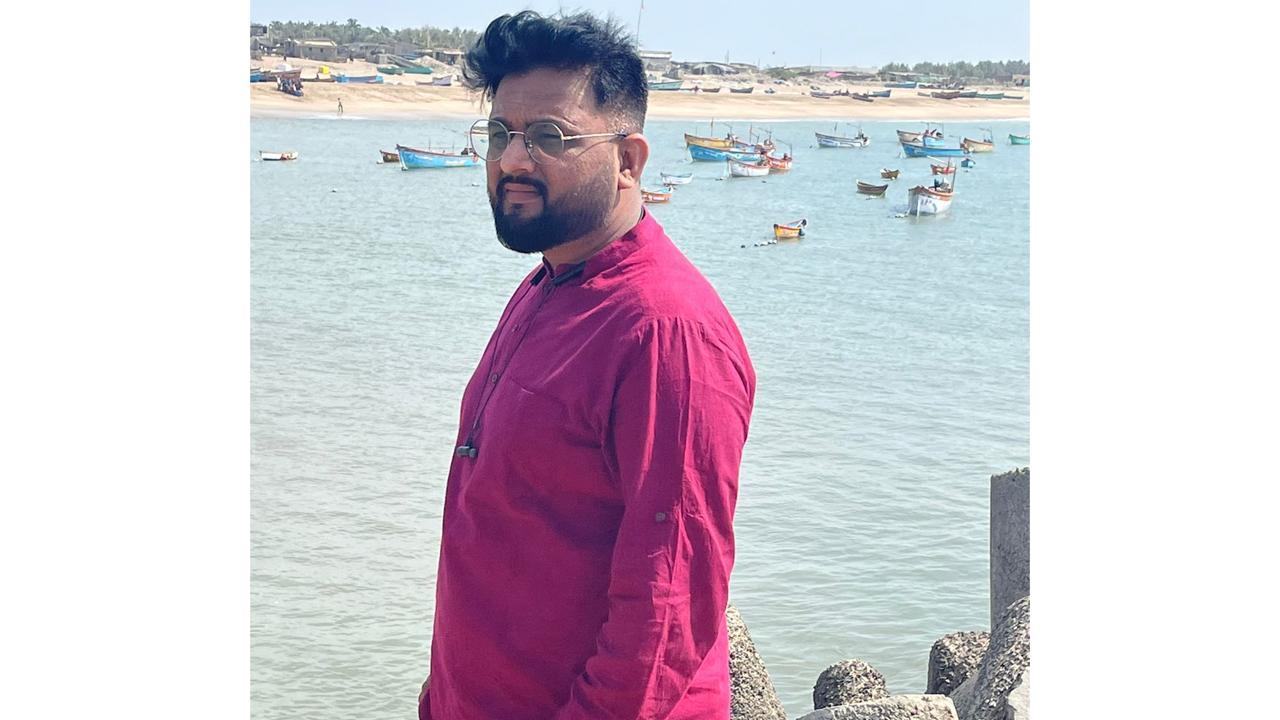 Educator turned Producer-Director Parag Chariya – On his way to become the next big name in the Gujarati Music
