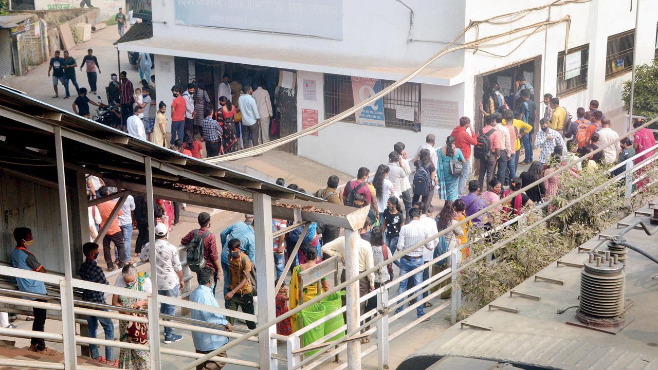 Ticket vending machines return to all Central Railway stations
