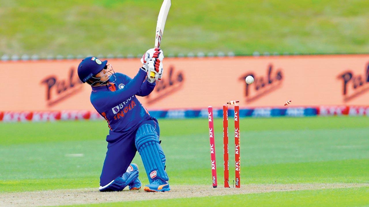 India eves suffer 18-run defeat to New Zealand
