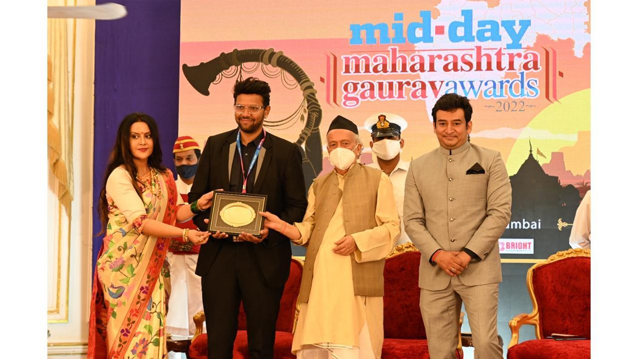 Sandeep Thakur - the Violinist, Felicitated with Midday Maharashtra Gaurav Award 