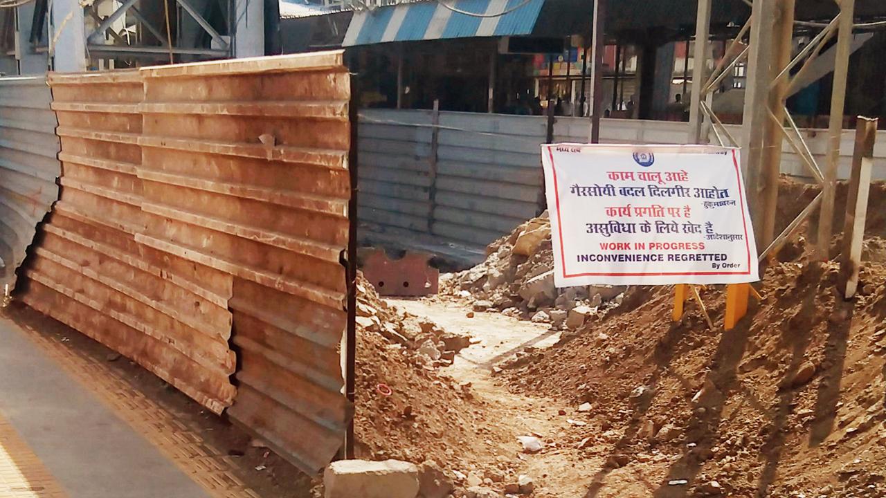 Work to level platforms at Sandhurst Road station is almost complete; work on escalators begins at Mumbra station