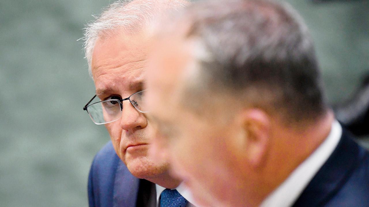 Australian political leaders apologise to staff for abuses
