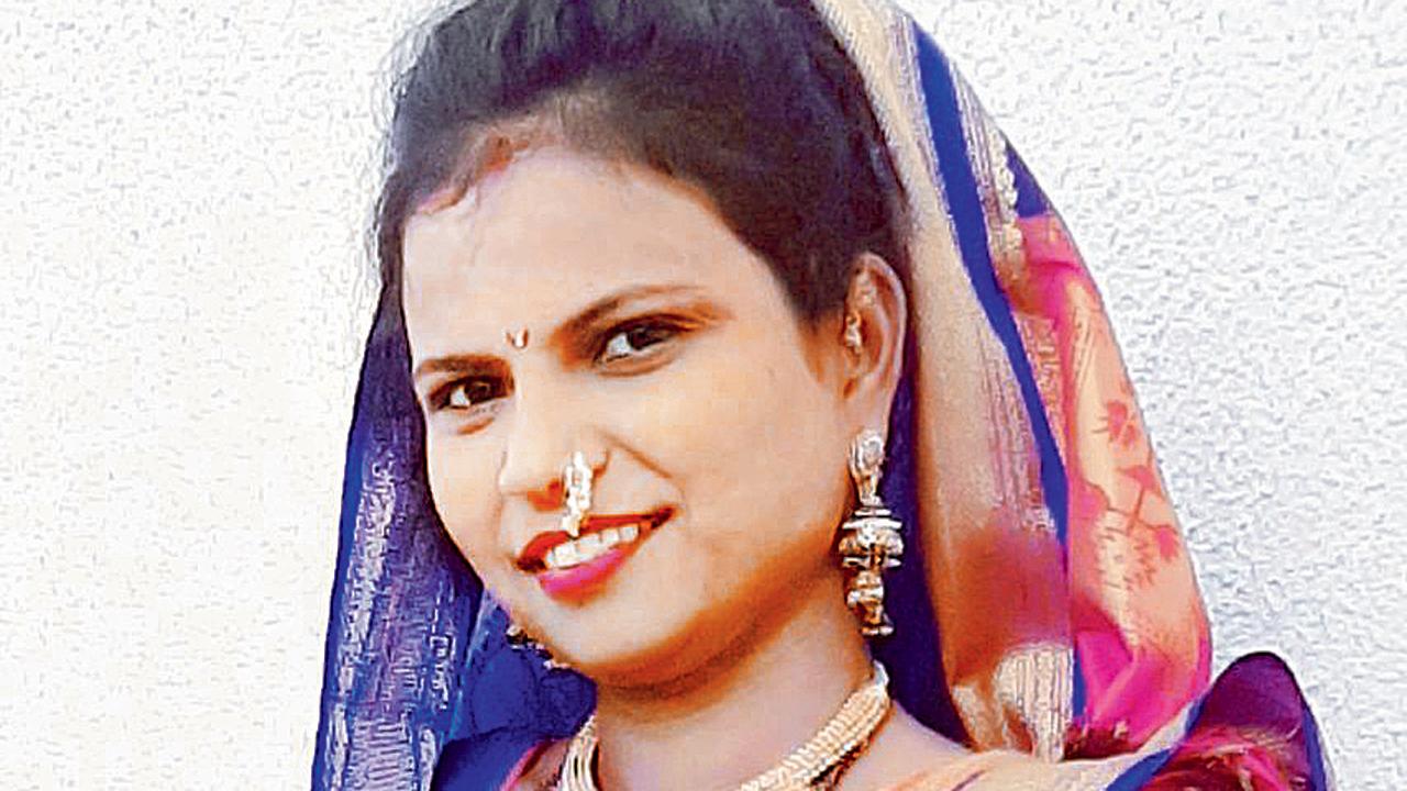 Supriya Shinde lived with her family at Om Residency, Dawdi village