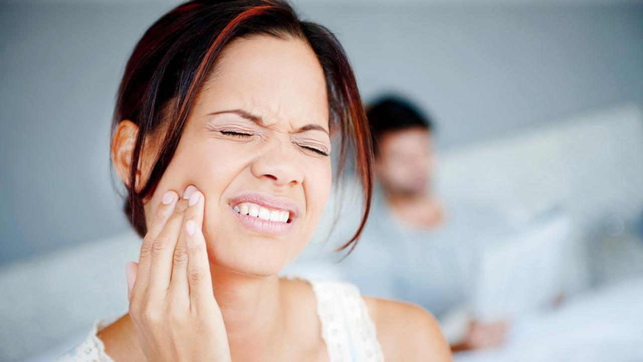 Sensitive gums and teeth are an indication of mask mouth