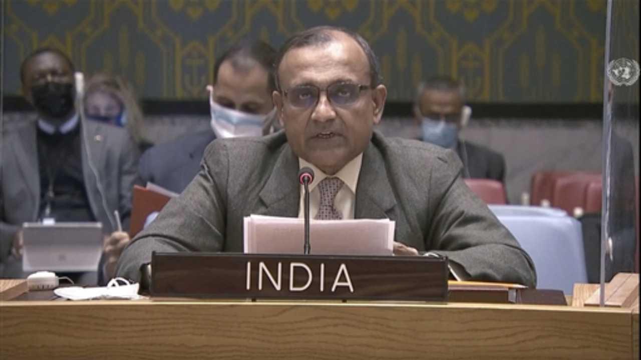 india calls for immediate de-escalation, refraining from further action that worsens russia-ukraine crisis
