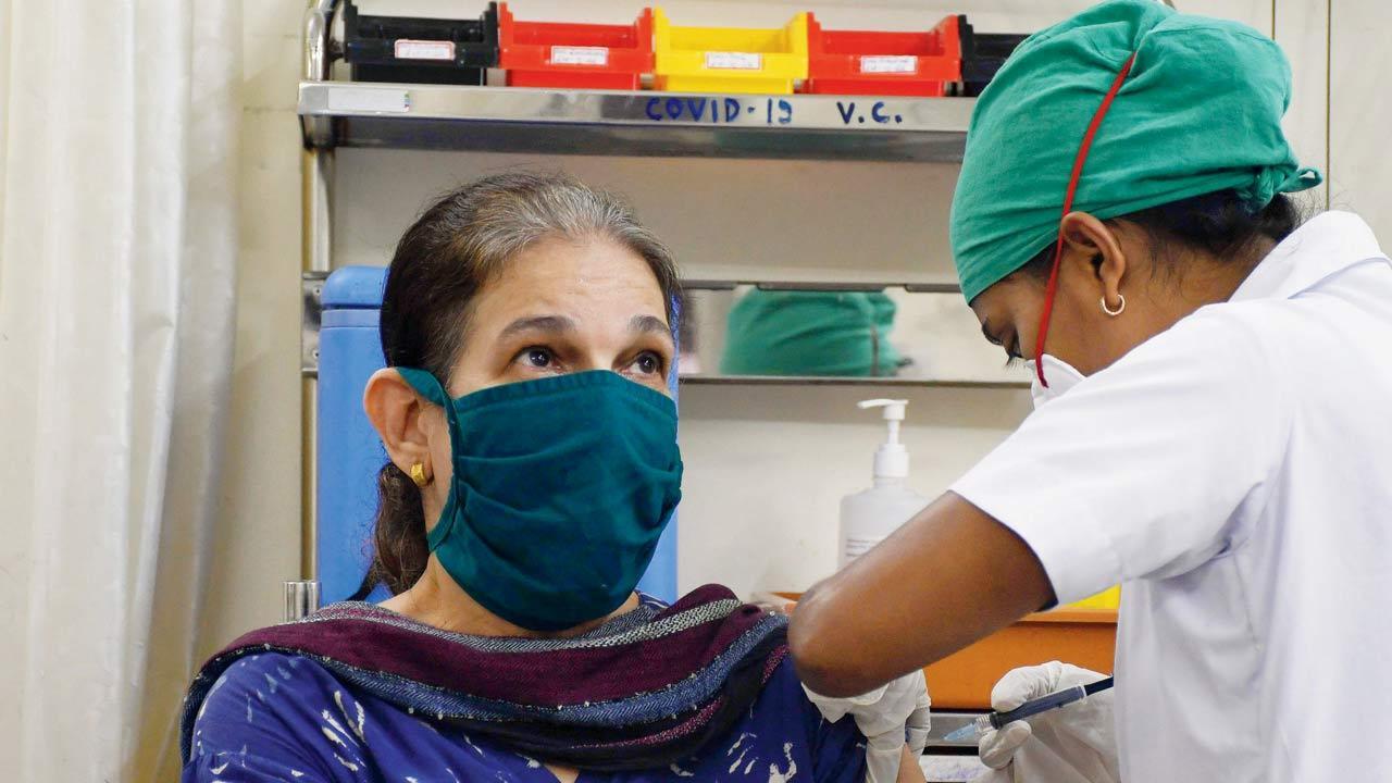Mumbai: From 10k to 3k, sharp drop in Covid-19 booster doses