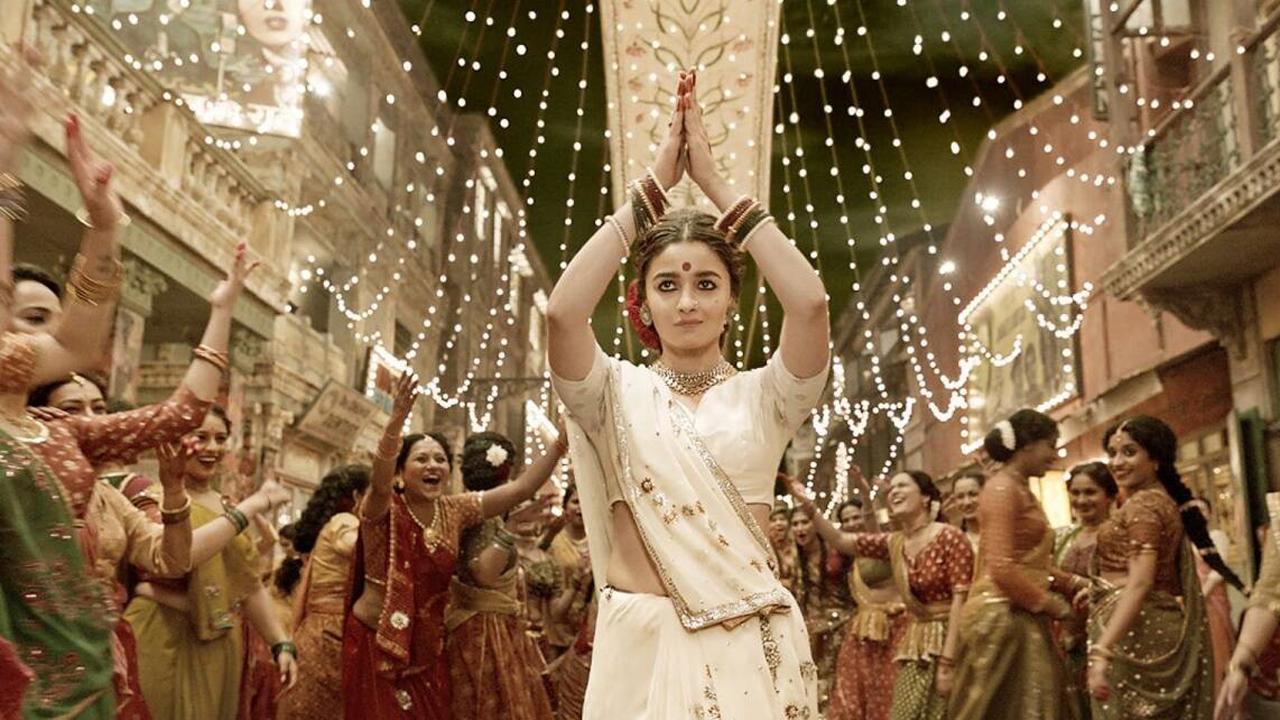 Filmmaker Sanjay Leela Bhansali's latest release 'Gangubai Kathiawadi' has got a roaring response at the box-office as it raked in Rs. 39.12 crore in its opening weekend. Read the full story here