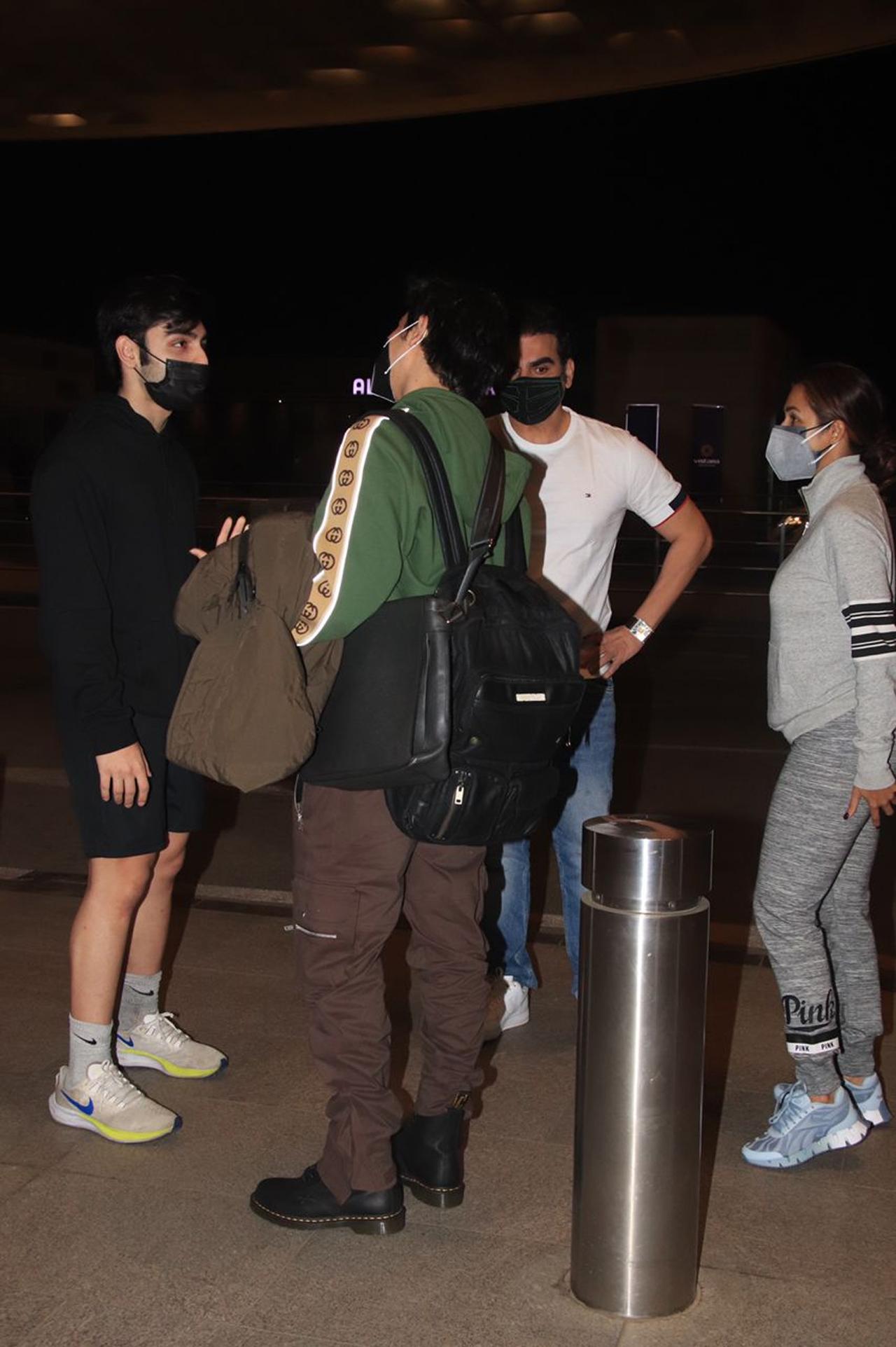 Malaika Arora and Arbaaz Khan were seen with their son, who was all set to leave the country. The actress once confessed on a cookery show how she started cooking because of her son Arhaan.  Malaika Arora and Arbaaz Khan were seen with their son, who was all set to leave the country. The actress once confessed on a cookery show how she started cooking because of her son Arhaan. 
