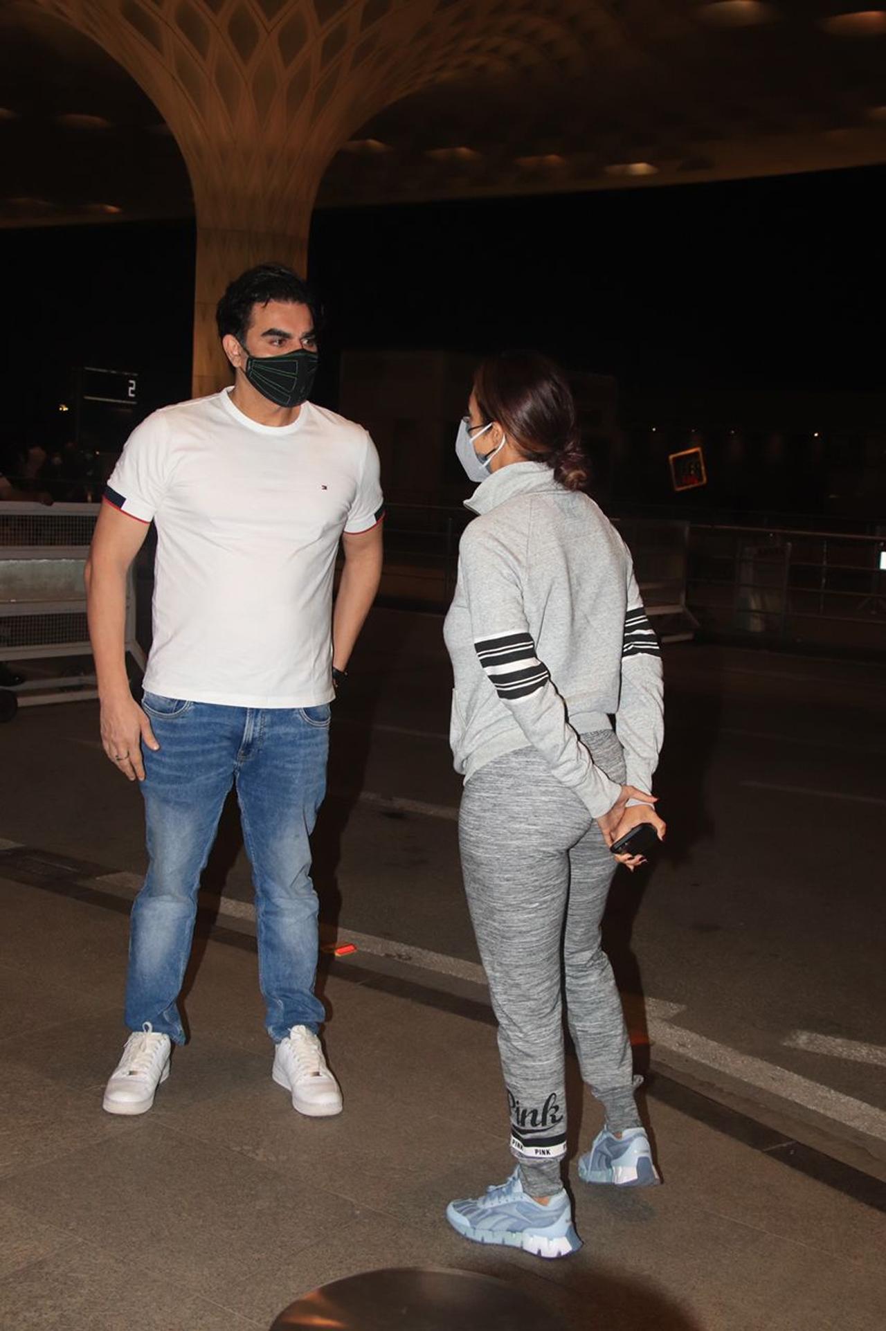 Meanwhile, Arbaaz Khan and Malaika Arora finalised their divorce in 2017. Malaika is currently dating actor Arjun Kapoor. They made their relationship Instagram official on Arjun`s 34th birthday in 2019. Meanwhile, Arbaaz Khan and Malaika Arora finalised their divorce in 2017. Malaika is currently dating actor Arjun Kapoor. They made their relationship Instagram official on Arjun`s 34th birthday in 2019.