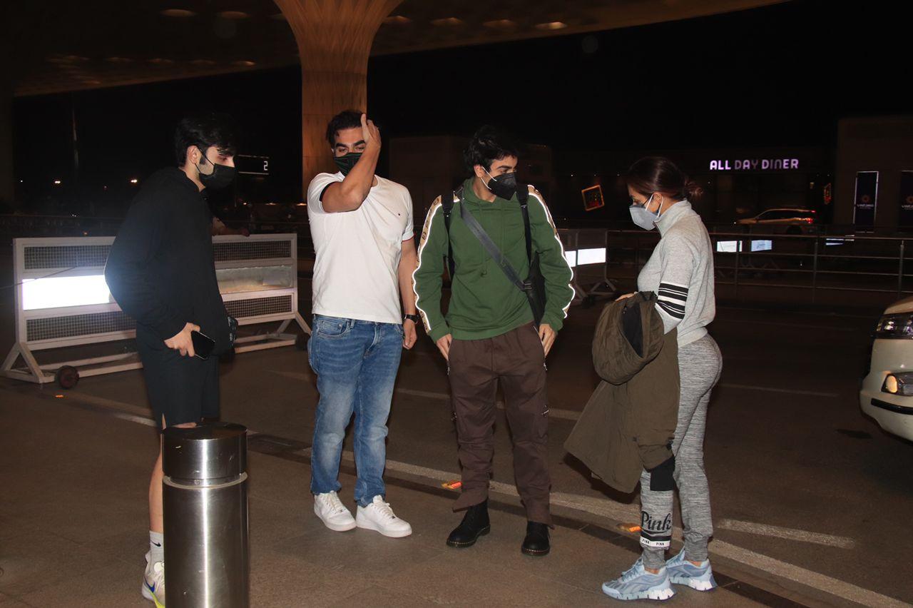 Arhaan Khan, who left for his higher studies in August 2021, returned to the country to celebrate festivities with his family. The star kid has been in India for a while, and now, once again, he left the bay, to complete his education in a foreign land. Arhaan Khan, who left for his higher studies in August 2021, returned to the country to celebrate festivities with his family. The star kid has been in India for a while, and now, once again, he left the bay, to complete his education in a foreign land.