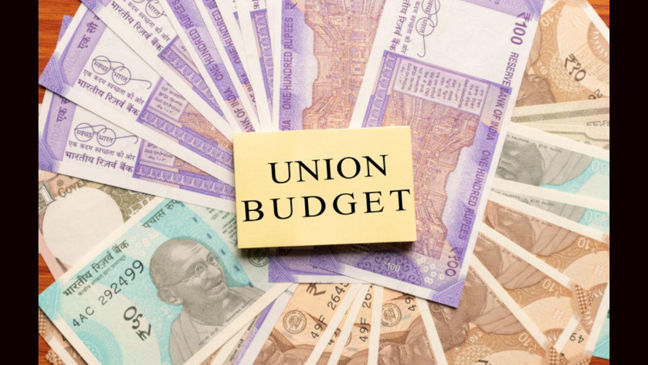 Union Budget 2022: Netizens come up with funny 'middle class' memes