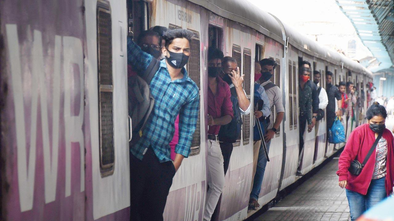 The state executive committee will soon consider lifting the restriction that keeps people without or with just one dose of vaccine from travelling by local trains. File pic
