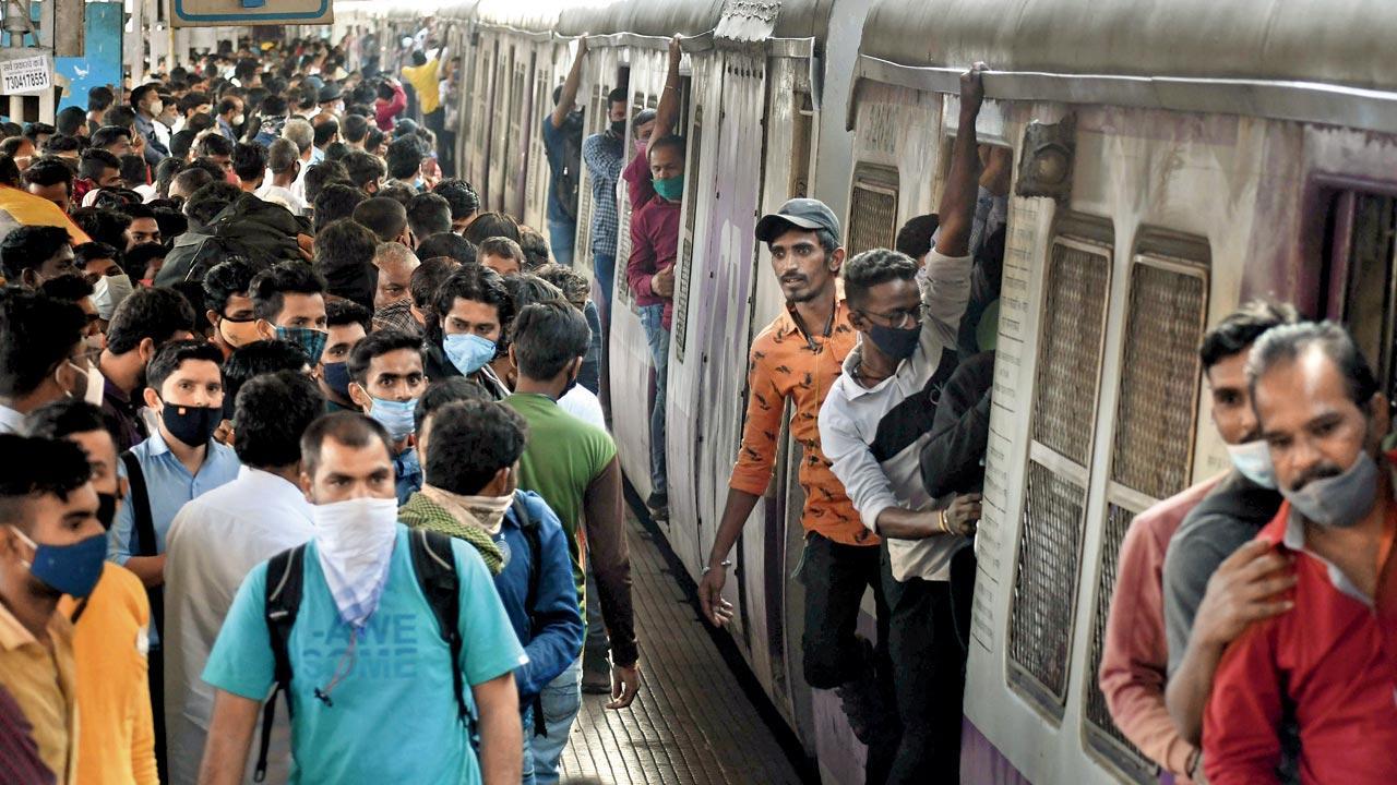 Maharashtra govt orders on allowing only fully vaccinated people on locals illegal: Bombay High Court