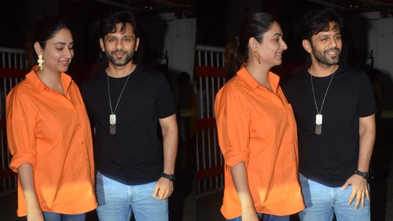 Disha Parmar can't stop blushing as she steps out for a dinner with Rahul Vaidya
Disha Parmar and Rahul Vaidya were clicked at a popular restaurant in Juhu, Mumbai. The actress was all smiles when snapped by the paparazzi at their dinner outing. Take a look at the photos right here.