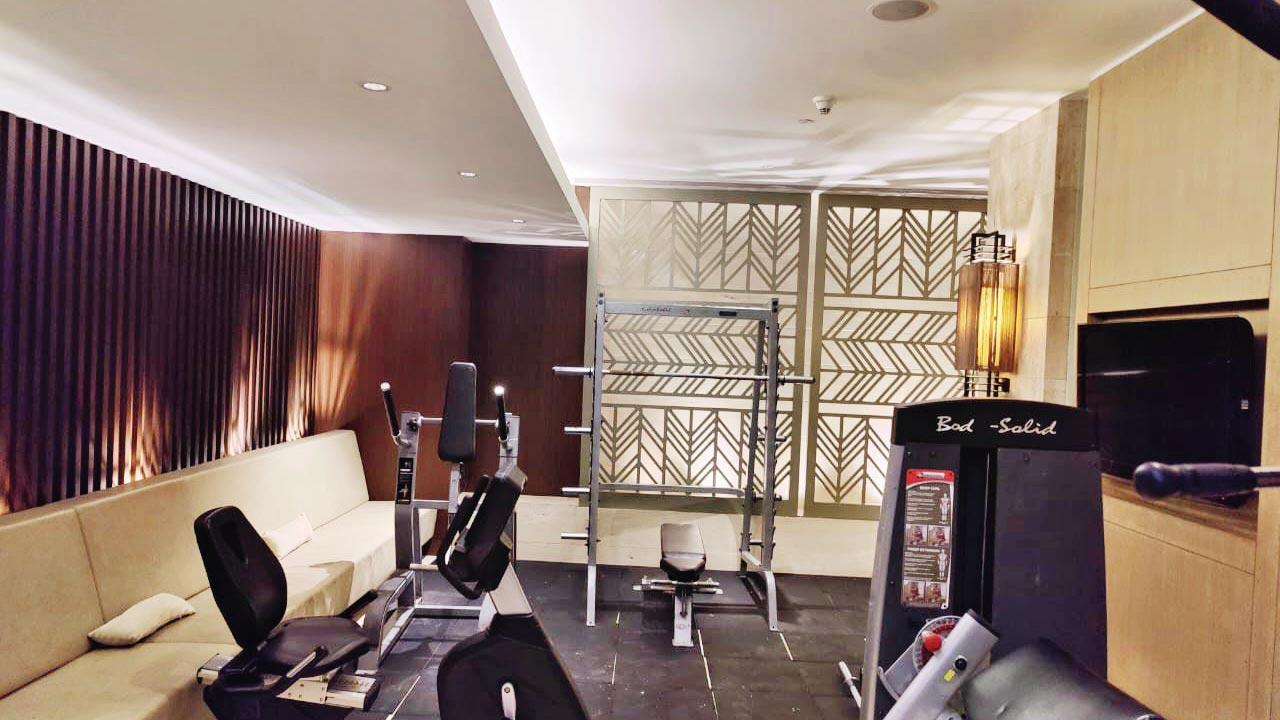 The makeshift gym on the set