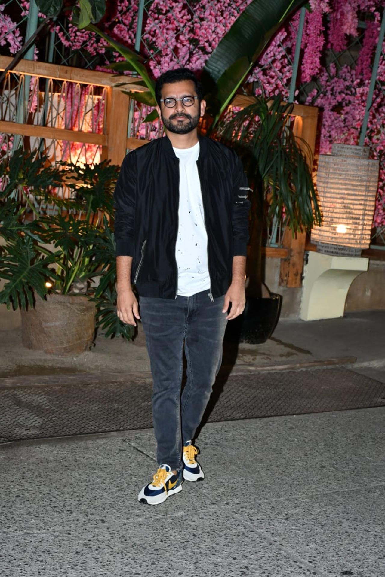 Shakun Batra's directorial 'Gehraiyaan' has become the talk of the town ever since the film was released. While some heaped praises on the film, there's a section of people who did not like the adult drama.
