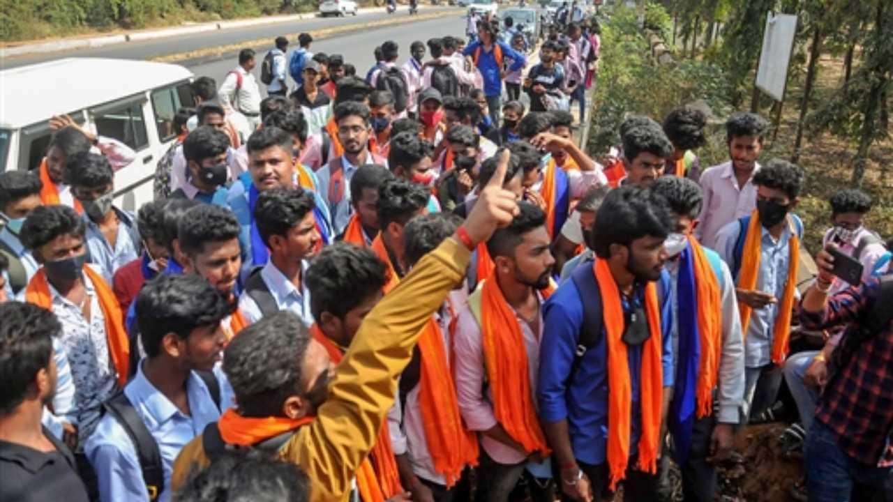 Hijab ban: Tense situation in Karnataka, 15 held for violence