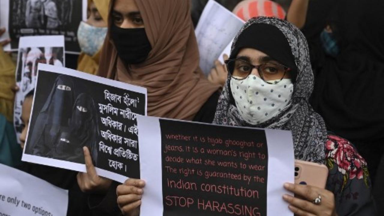 Karnataka hijab ban: Personal details of 6 protesting girls shared on social media, parents lodge complaint