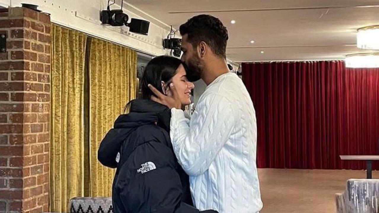 Newly weds Katrina Kaif and Vicky Kaushal are ensuring they have a memorable Valentine's Day. Katrina took to Instagram to share mushy pictures and a love note for husband Vicky. Read full story here