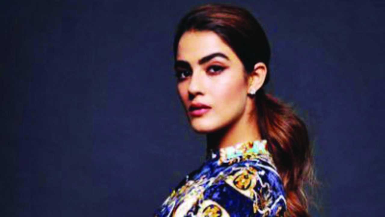 Mumbai: South actress held for ramming into car, slapping cop, gets bail