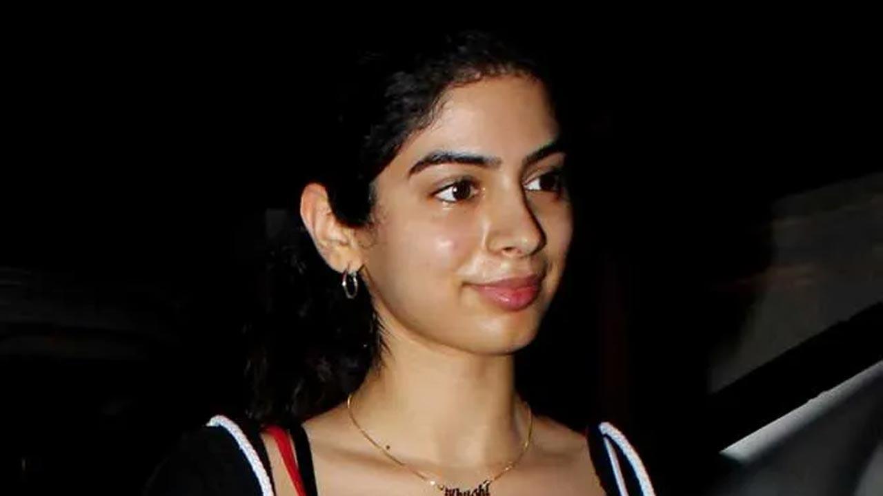 Khushi Kapoor shares heartwarming picture on mother Sridevi's fourth death anniversary